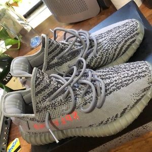 Yeezy size 10